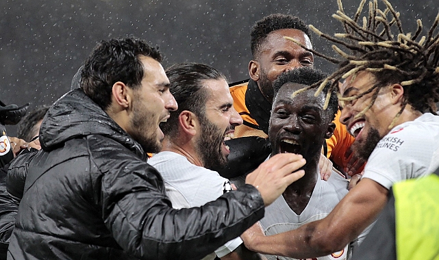 Galatasaray'dan, Manchester United'a karşı 2. galibiyet