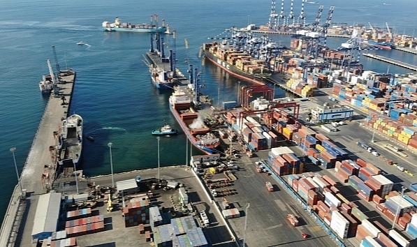 Ambarlı Limanı’nda 275 bin 520 adet elektronik sigara ele geçirildi