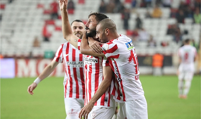 Antalyaspor'da Jehezkel 4 attı, 6 kazandırdı