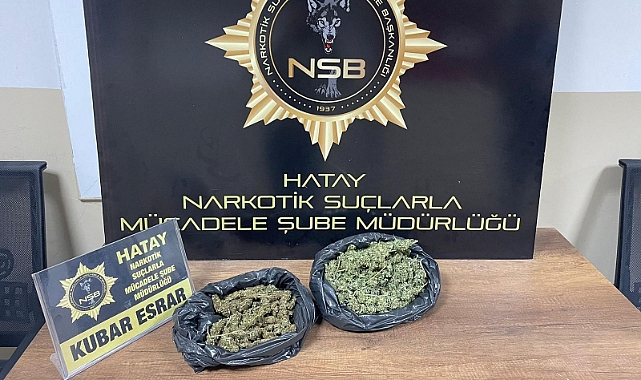 Bir araçta yapılan aramada 335 gram esrar ele geçirildi