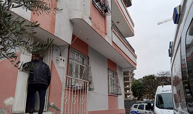 Cinnet geçiren şahıs, karısını öldürdü, annesini de ağır yaraladı