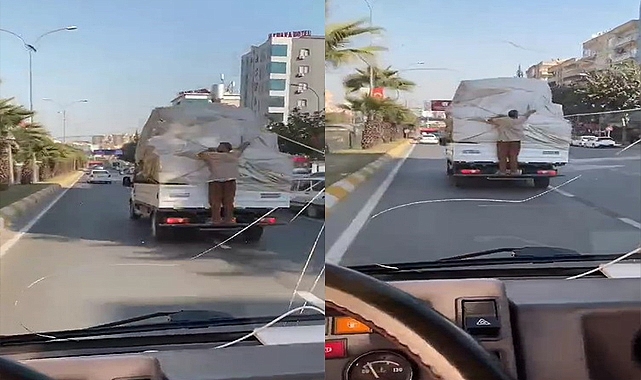 Eşya yüklü kamyonetin arkasında tehlikeli yolculuk