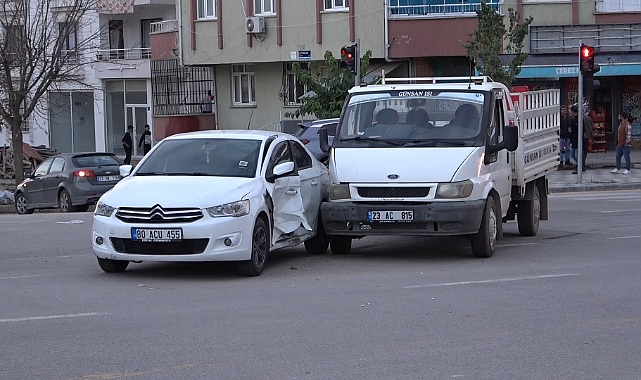 Feci trafik kazası: 4 yaralı