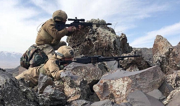 Fırat Kalkanı bölgesine saldırı hazırlığında olan 2 terörist etkisiz hale getirildi