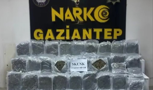 Gaziantep’te 28 kilo skunk ele geçirildi: 2 tutuklama