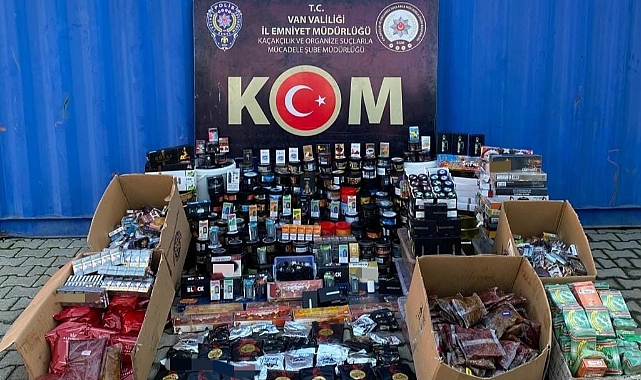 Gümrük kaçağı malzemeler ele geçirildi