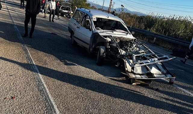 İki otomobil çarpıştı: 4 yaralı