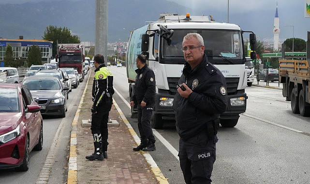 Karşı şeride geçen araç dehşet saçtı: 8 yaralı