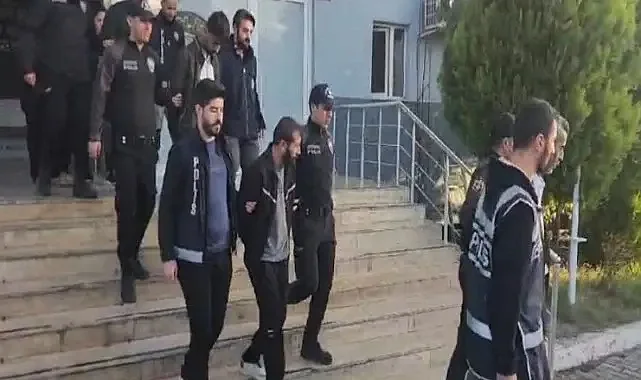 Şanlıurfa'da 17 vatandaşı dolandıran 5 kişi tutuklandı