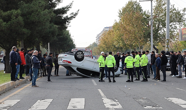 Seyir halindeki otomobilin tekerine çarpan otomobil takla attı: 1 yaralı