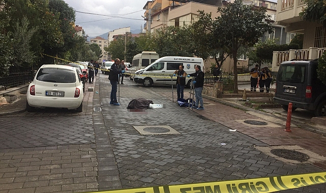 Sokak ortasında kanlı infaz: 2 ölü, 1 ağır yaralı
