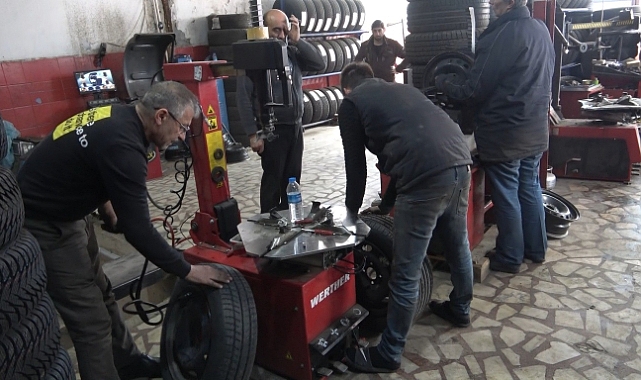 Zorunlu kış lastiği uygulaması: Oto lastikçilerde yoğunluk