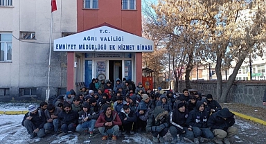 Bir tırda 85 kaçak göçmen yakalandı