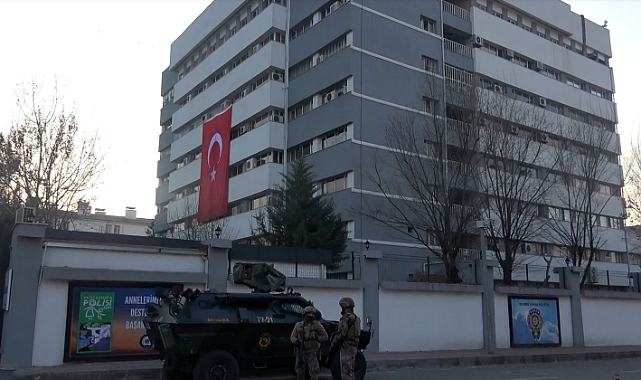 İzinsiz gösteri yapanlara müdahale: 8 gözaltı