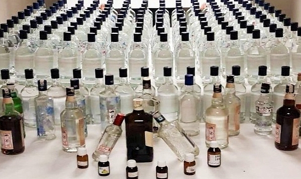 Jandarma'dan sahte içki operasyonu: 3.5 ton sahte alkol ele geçirildi