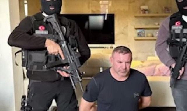 Kırmızı bültenle aranan organize suç örgütü elebaşı İstanbul’da yakalandı