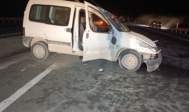 Kontrolden çıkan ticari araç takla attı: 2 yaralı