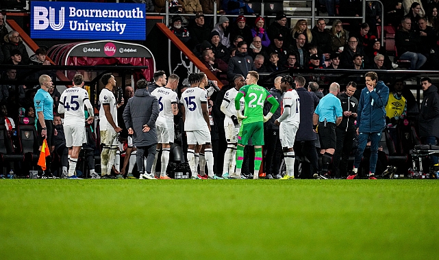 Lockyer yere yığıldı, Bournemouth - Luton Town maçı ertelendi