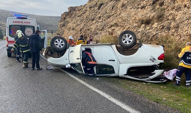 Sürücüsünün kontrolünden çıkan otomobil takla attı: 3 yaralı
