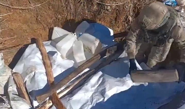 Terör operasyonunda yaşam malzemeleri ve 452 kilo esrar ele geçirildi