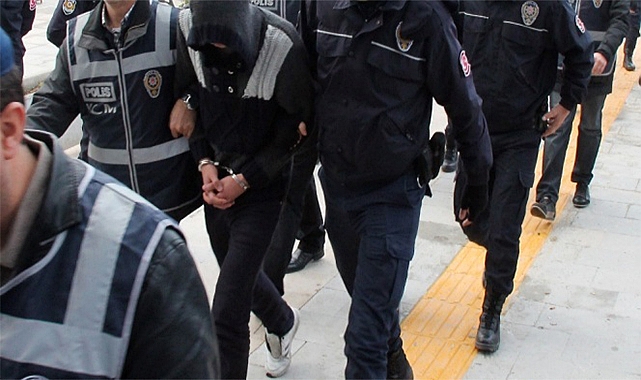 Bakan Yerlikaya açıkladı! Şanlıurfa'da göçmen kaçaklığı organizatörlerine operasyon