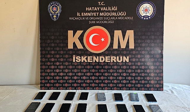Bir iş yerinde 38 kaçak telefon ele geçirildi