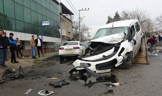 Feci kaza güvenlik kamerasına yansıdı: 1 ölü, 3 ağır yaralı