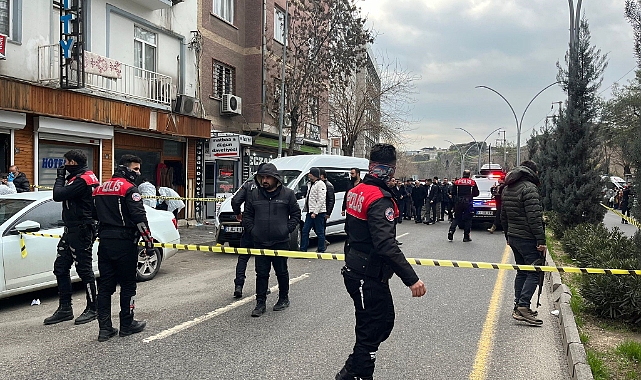 Husumetli iki grup arasında silahlı kavga: 1 ölü, 3 yaralı