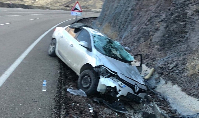 İstinat duvarına çarpan otomobil takla atıp devrildi: 6 yaralı