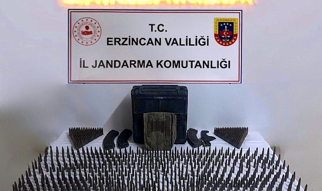Bin 96 adet kaleşnikof mermisi ve 3 adet şarjör ele geçirildi