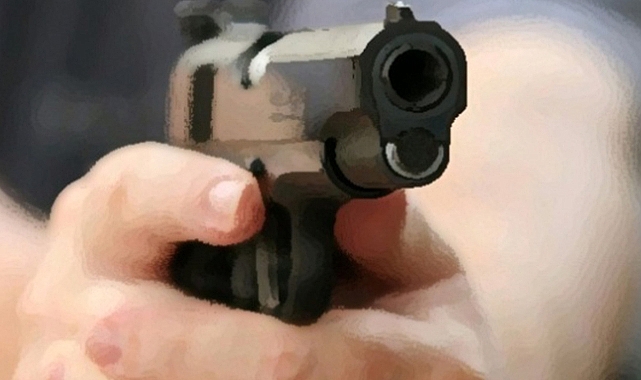 Düğün konvoyunda havaya ateş açan magandalar kamerada