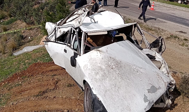 Otomobil şarampole yuvarlandı: 2 ölü