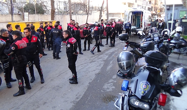 Şanlıurfa karakol önünde bıçaklı kavga: 2 yaralı, 5 gözaltı
