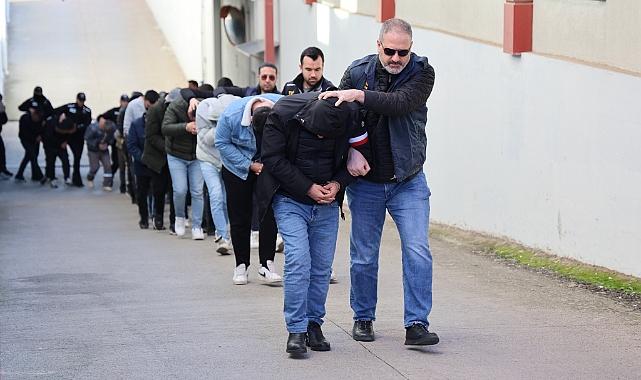 "Sibergöz-21" operasyonunda yakalanan 21 kişi tutuklandı