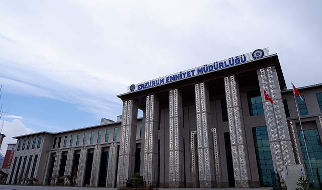 Sokak satıcılarına operasyon; 8 şahıs tutuklandı