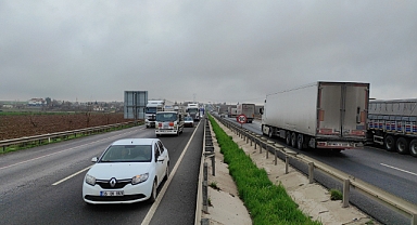 Taşkın nedeniyle kapanan Şanlıurfa - Mardin karayolu yeniden trafiğe açıldı
