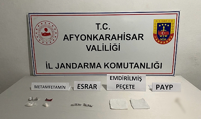 Uyuşturucu ticareti yaptığı iddia edilen 2 şahsı jandarma yakaladı