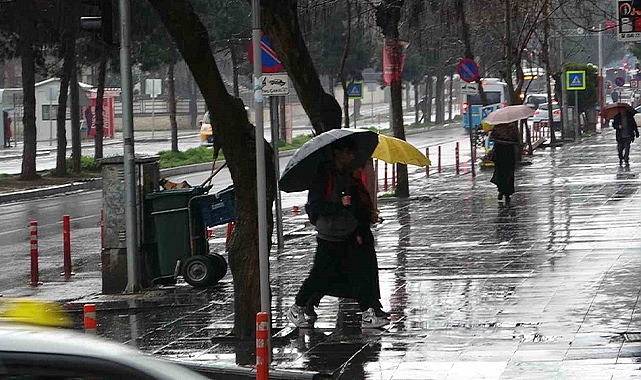 Şanlıurfa ve çevre illerde sağanak yağış etkili oluyor