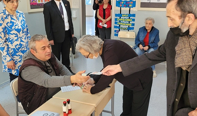 Türkiye genelinde oy kullanma işlemi başladı
