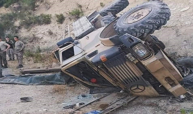 Askeri araç devrildi: 2 asker şehit oldu, 2 asker yaralı