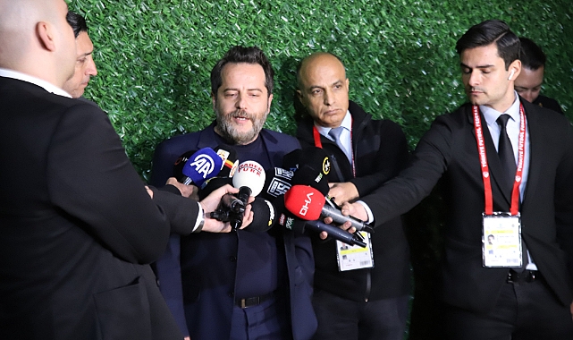 Erden Timur: ”Toplumun gerilmemesi için herkesin her şeyi görmesi lazım”