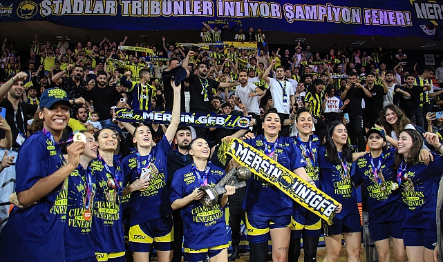 Fenerbahçe üst üste ikinci kez şampiyon oldu