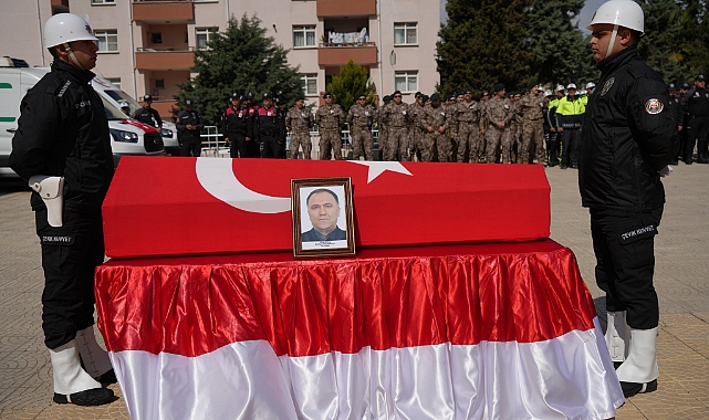 Kalp krizi geçiren polis memuru hayatını kaybetti