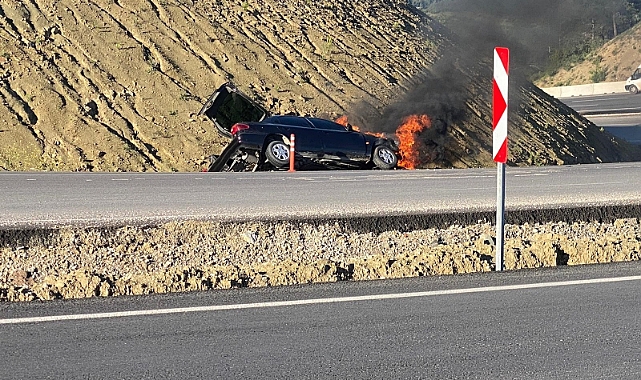 Kaza yapan otomobil yandı: 1 yaralı