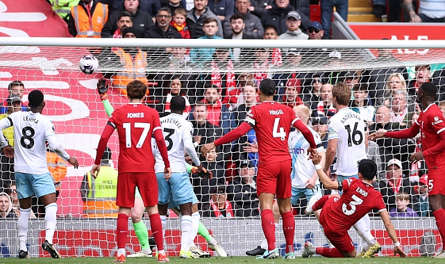 Liverpool'dan zirve yarışında beklenmedik kayıp