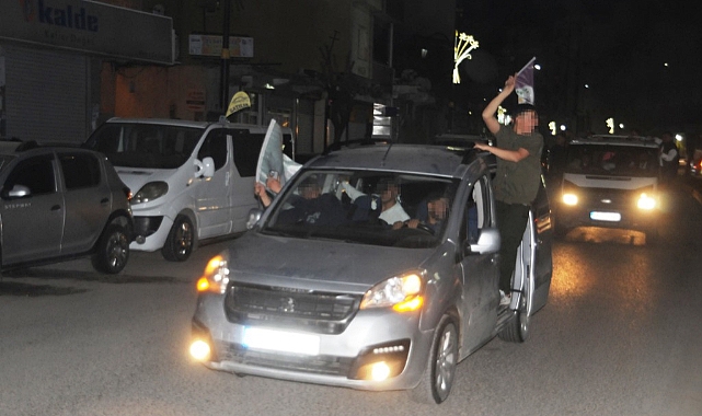 Polis aracı kaza yaptı: Yaralılar var