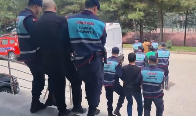 Uyuşturucu tacirlerine şafak operasyonu: 5 gözaltı