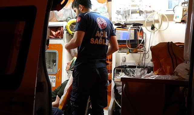 3 otomobil kazaya karıştı: 2 yaralı