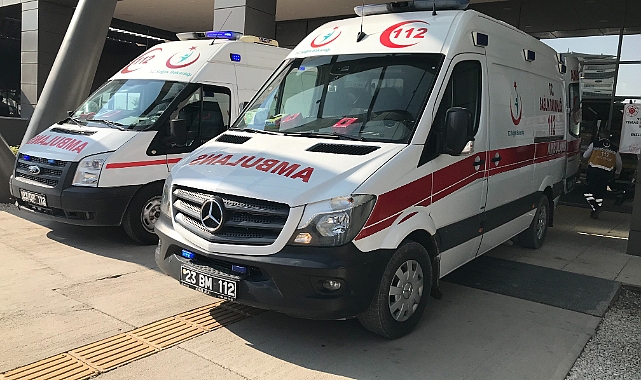 Askerden yeni gelen genç kavgayı ayırırken canından oldu