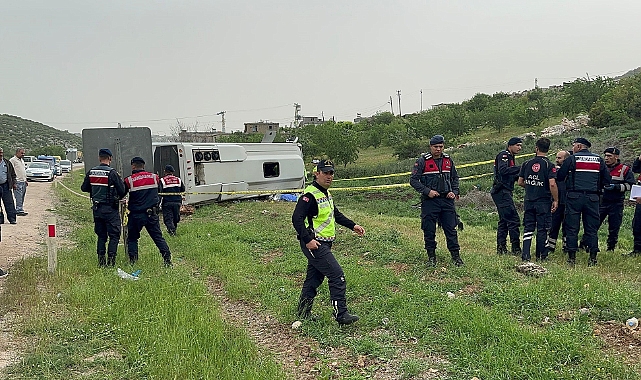 Astsubayın öldüğü midibüs kazası kamerada